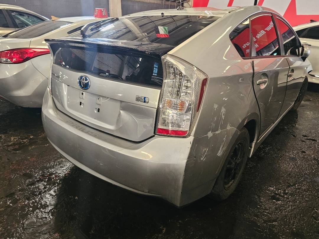 2012 TOYOTA PRIUS — 232735 KM — Lot 12299487 — Main - Marhaba Auctions Used Cars - Image 3