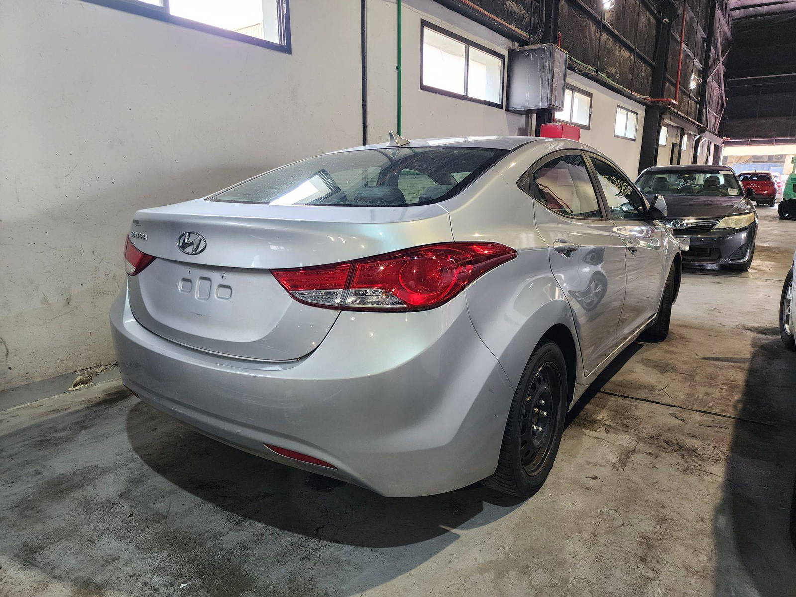 2011 HYUNDAI ELANTRA — 110102 Miles — Lot H034131 — Al Quoz - Marhaba Auctions Used Cars - Image 3