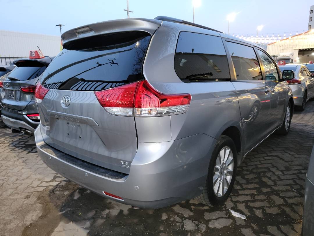 TOYOTA SIENNA 2012 - Marhaba Auction Used Cars - Image 3