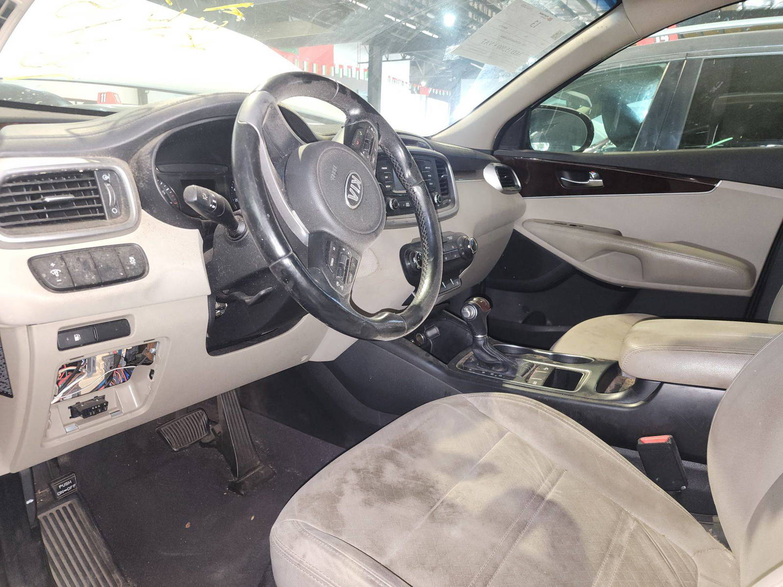 KIA SORENTO 2016 - Marhaba Auction Used Cars - Image 12