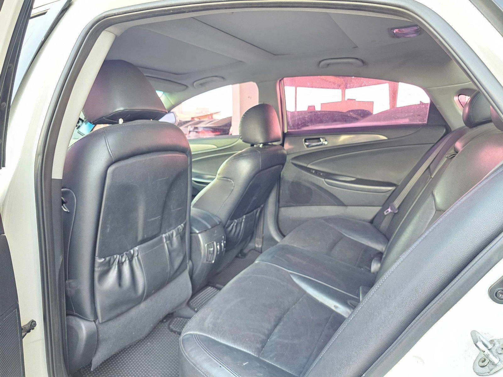 2013 HYUNDAI SONATA — 195768 KM — Lot 061556 — Souq - Marhaba Auctions Used Cars - Image 6
