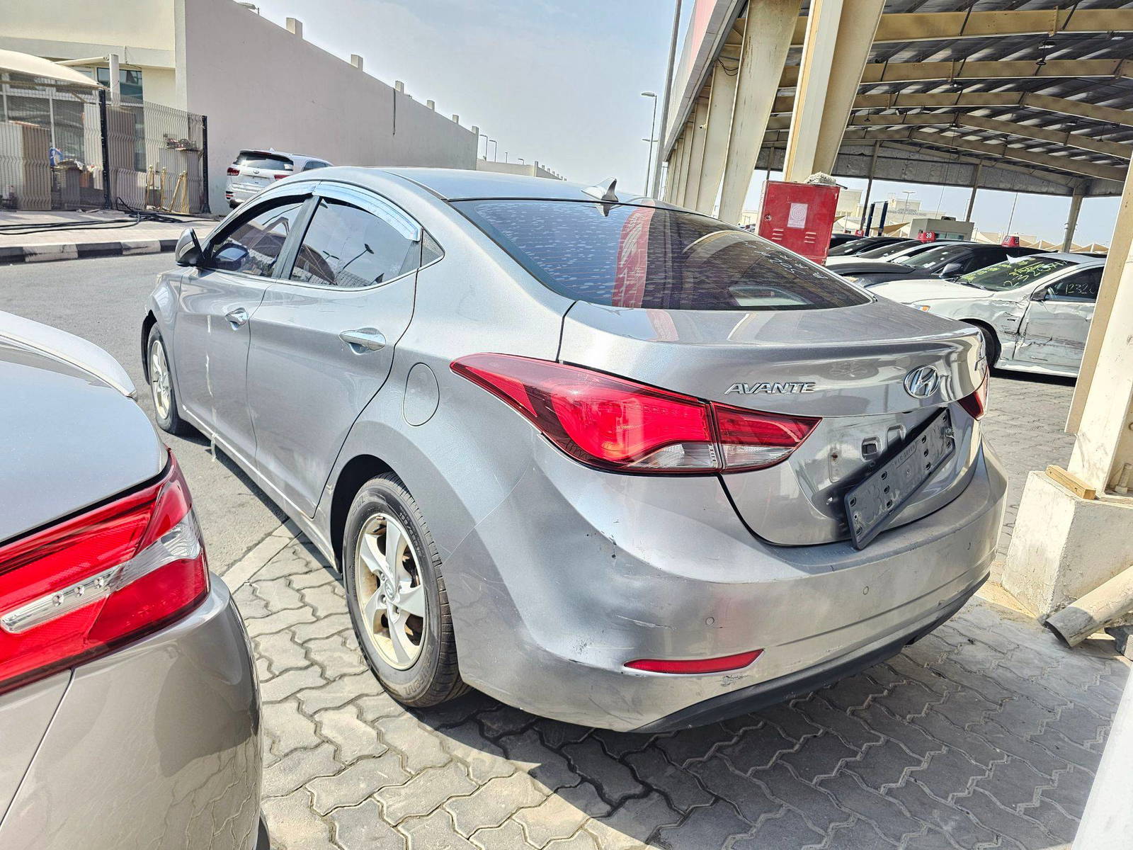 2014 HYUNDAI AVANTE — 166966 KM — Lot 978931 — Souq - Marhaba Auctions Used Cars - Image 4