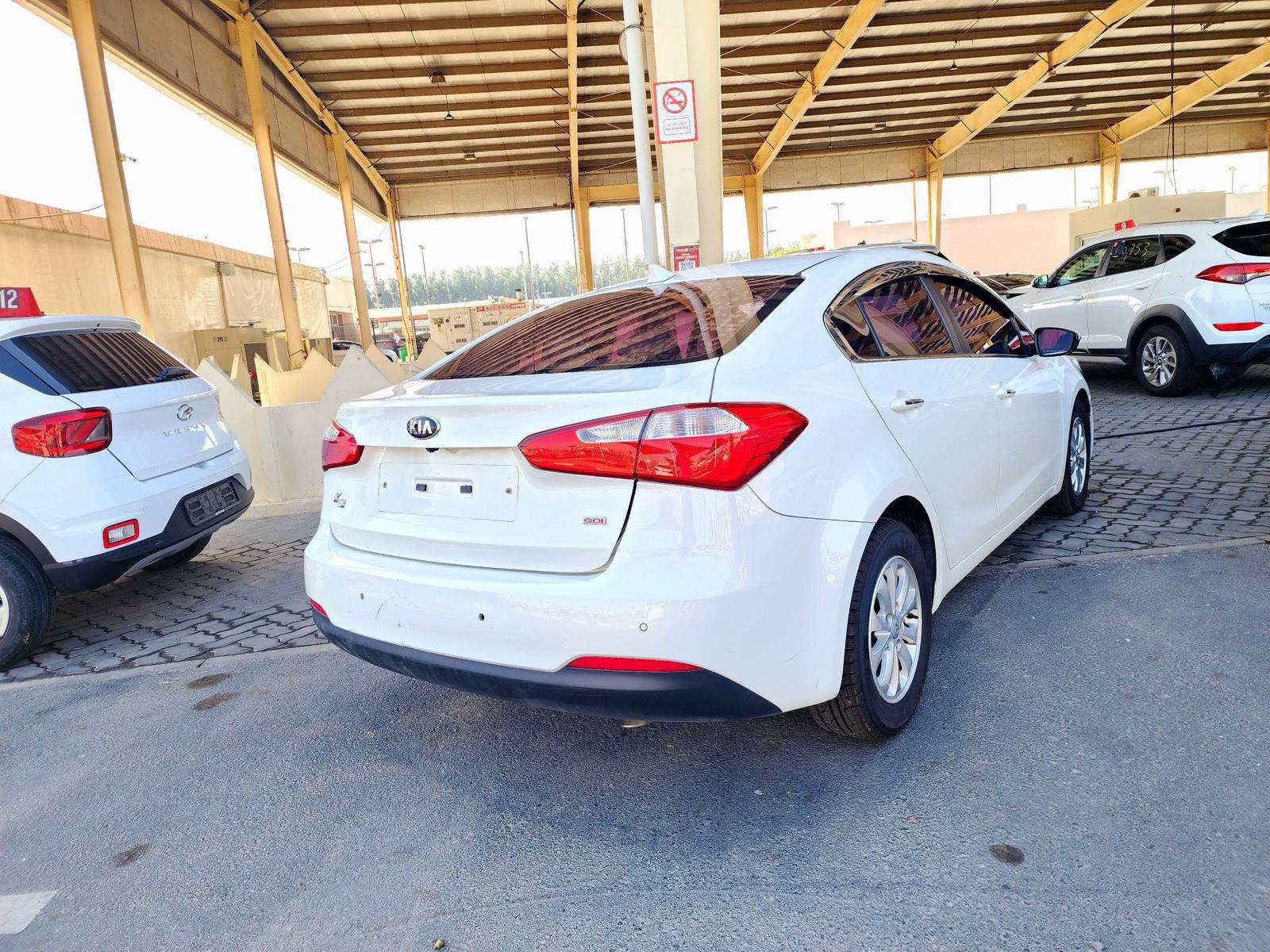2013 KIA K3 — 182307 KM — Lot BDA004947 — Souq - Marhaba Auctions Used Cars - Image 3