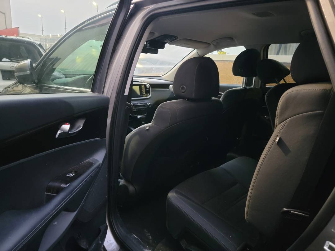 2019 KIA SORENTO — 160366 Miles — Lot 5KG534912 — Souq - Marhaba Auctions Used Cars - Image 5