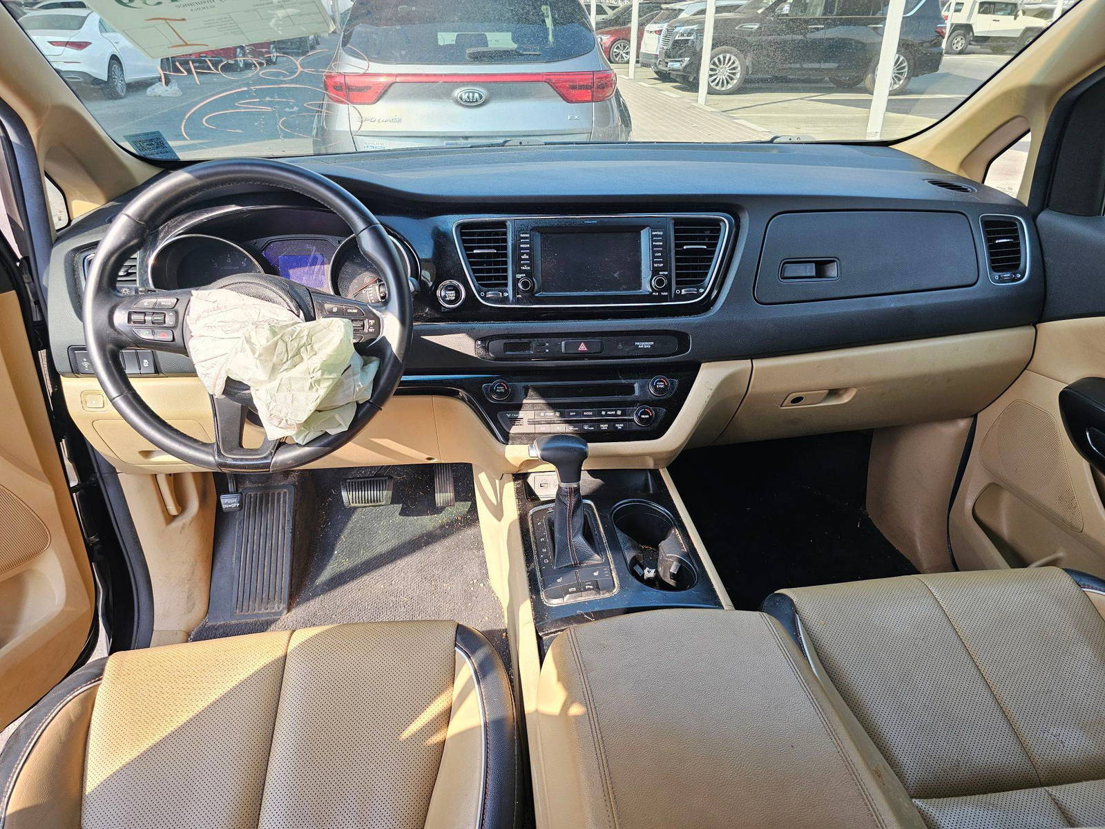 2017 KIA SEDONA — 77309 Miles — Lot 41797159 — Souq - Marhaba Auctions Used Cars - Image 7