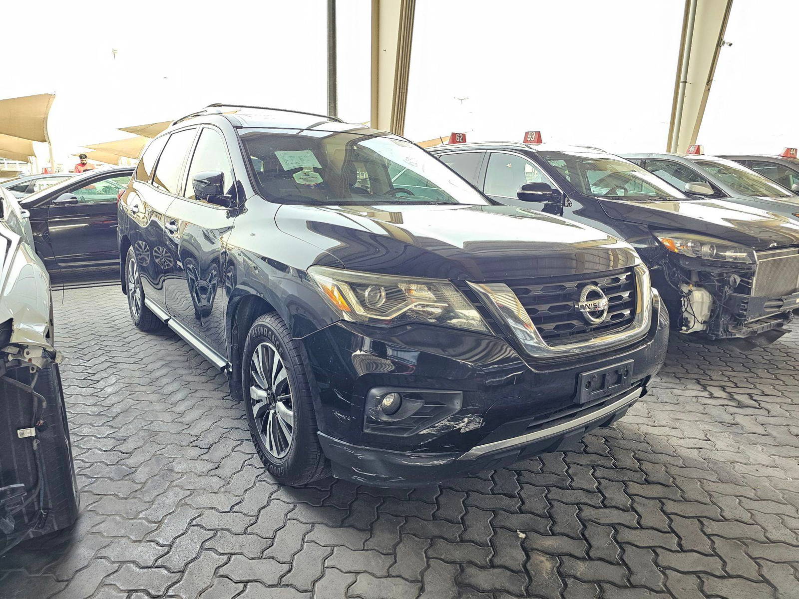 2017 NISSAN PATHFINDER — 192748 Miles — Lot N7HC603753 — Souq - Marhaba Auctions Used Cars - Image 4