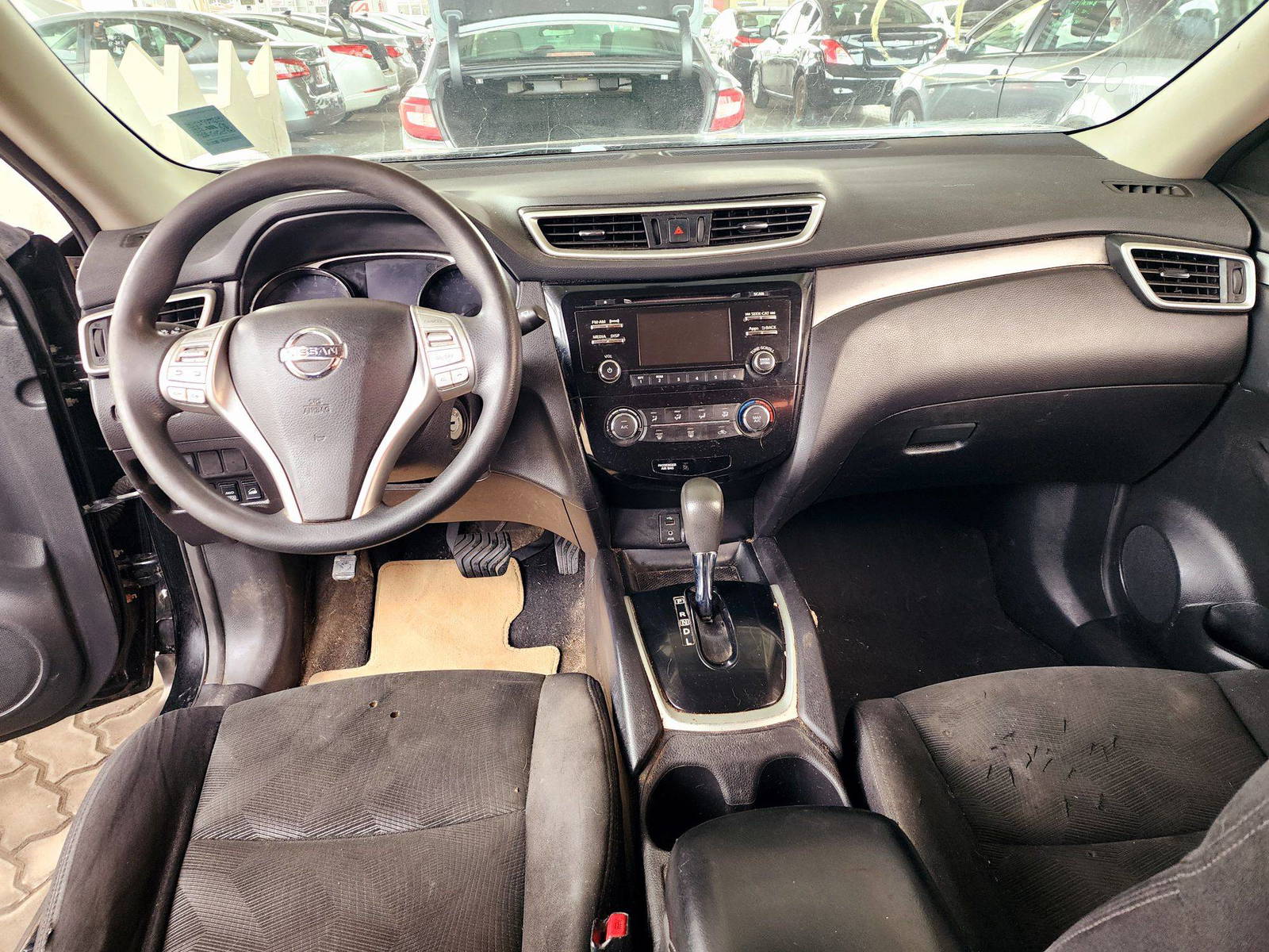 2015 NISSAN ROGUE — 197596 KM — Lot 7FC879206 — Souq - Marhaba Auctions Used Cars - Image 7