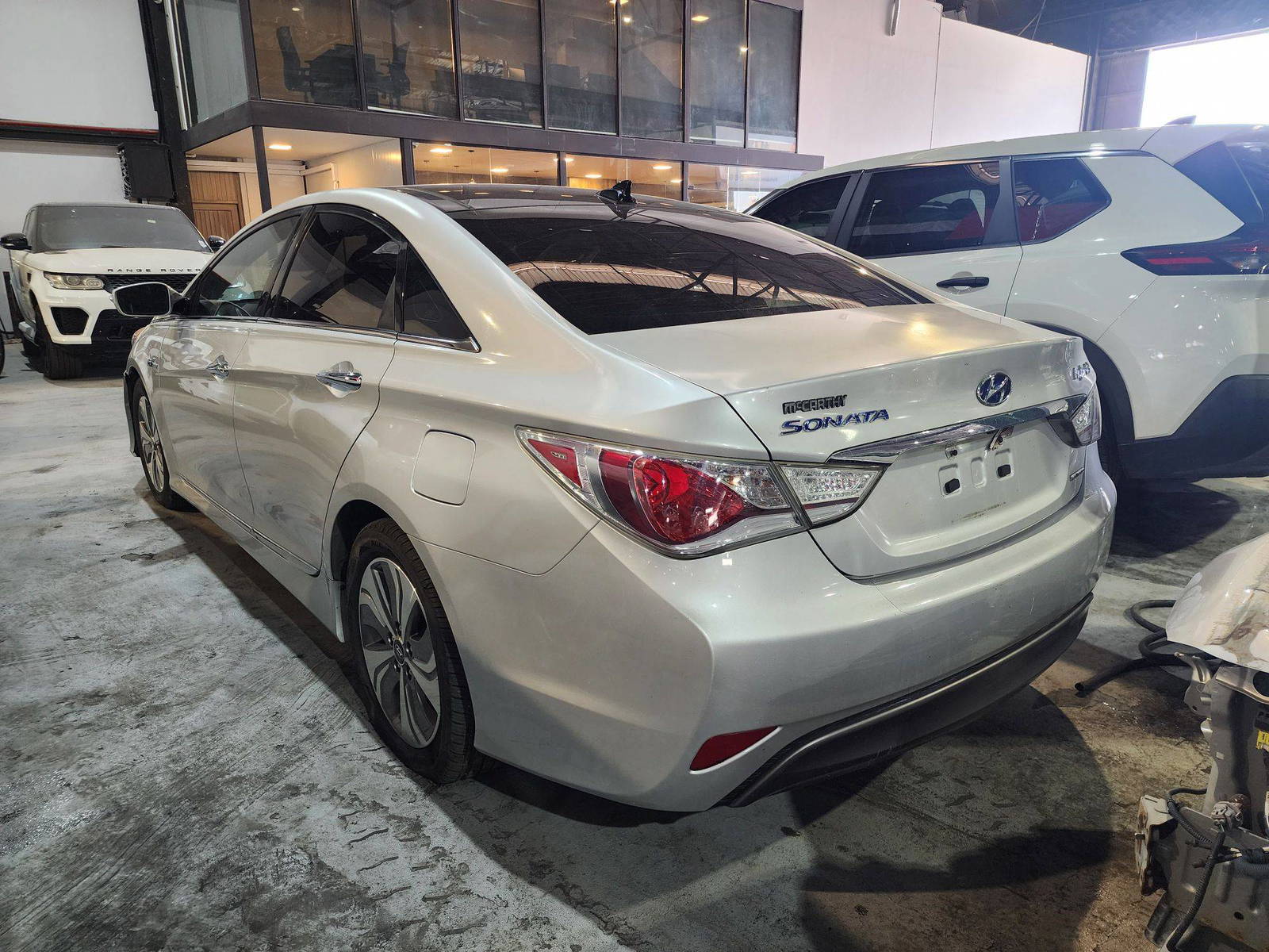 2015 HYUNDAI SONATA — 157144 Miles — Lot 124540 — Al Quoz - Marhaba Auctions Used Cars - Image 6