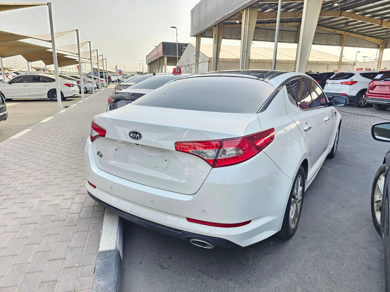 2011 KIA K5 — 178232 KM — Lot BA129907 — Souq - Marhaba Auctions Used Cars - Image 5