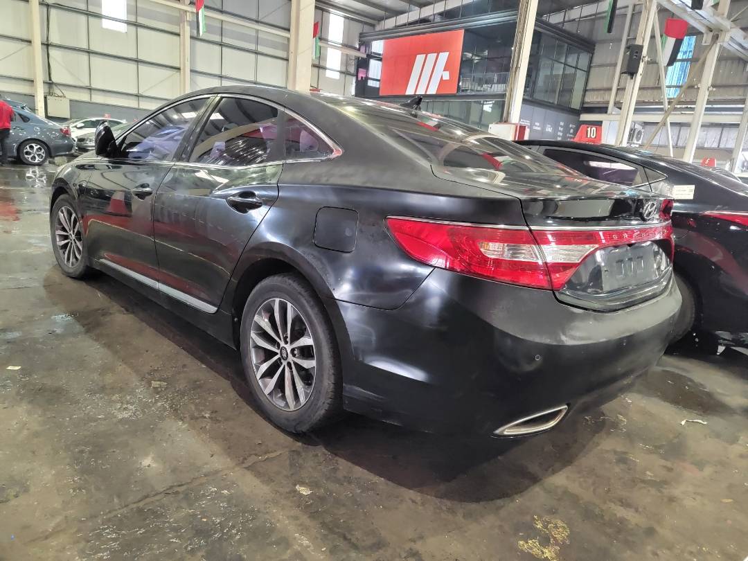 HYUNDAI GRANDEUR 2011 - Marhaba Auction Used Cars - Image 5