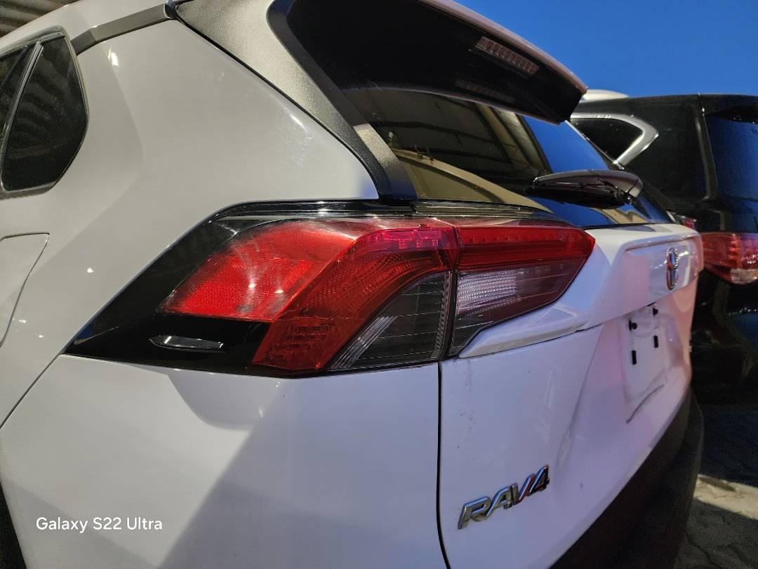 2021 TOYOTA RAV4 — 264807 Miles — Lot 47228934 — Souq - Marhaba Auctions Used Cars - Image 4