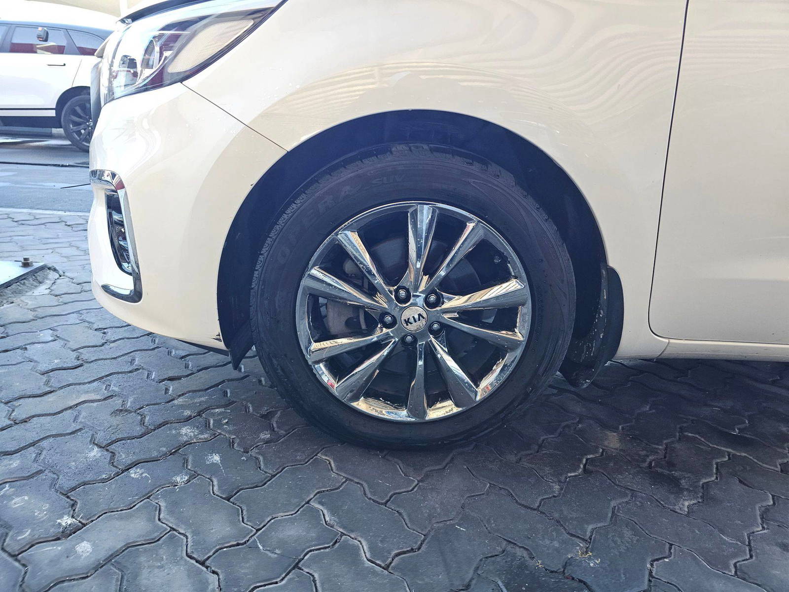 KIA CARNIVAL EX 2019 - Marhaba Auction Used Cars - Image 10