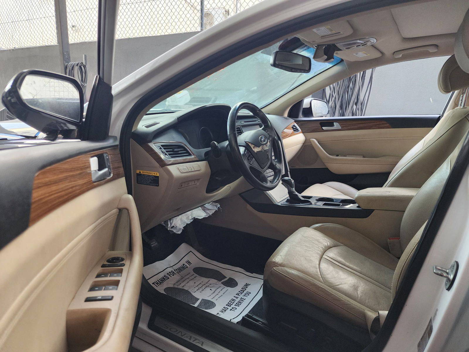 2015 HYUNDAI SONATA — 101657 Miles — Lot 41588900 — Al Quoz - Marhaba Auctions Used Cars - Image 9