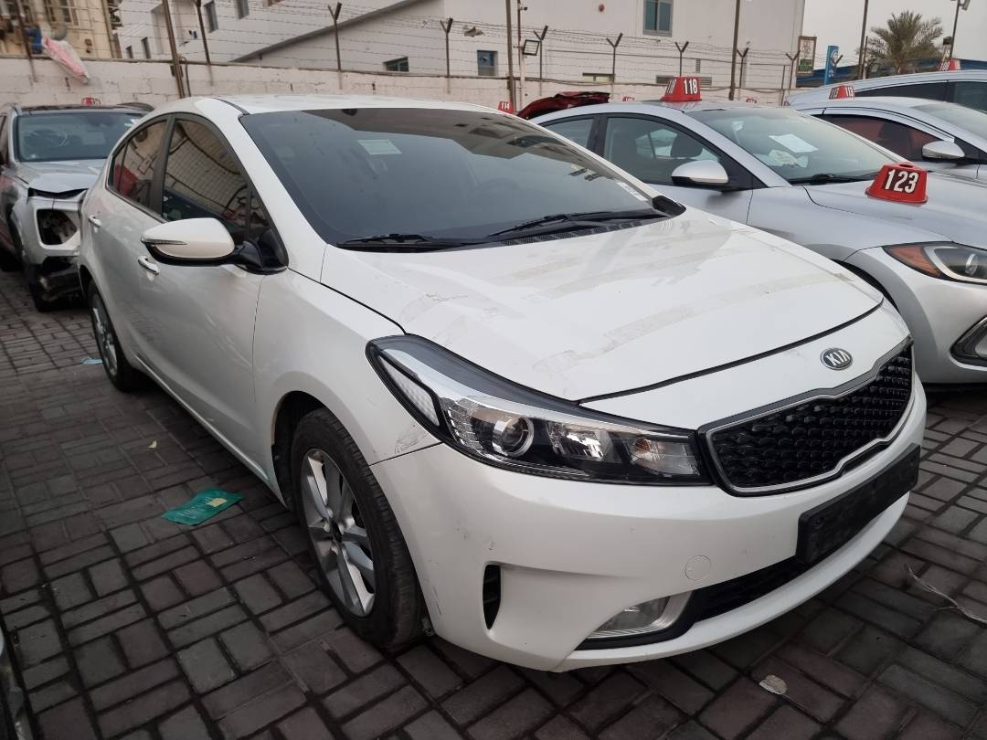 2016 KIA K3 — 173085 KM — Lot 214587 — Souq - Marhaba Auctions Used Cars - Image 3