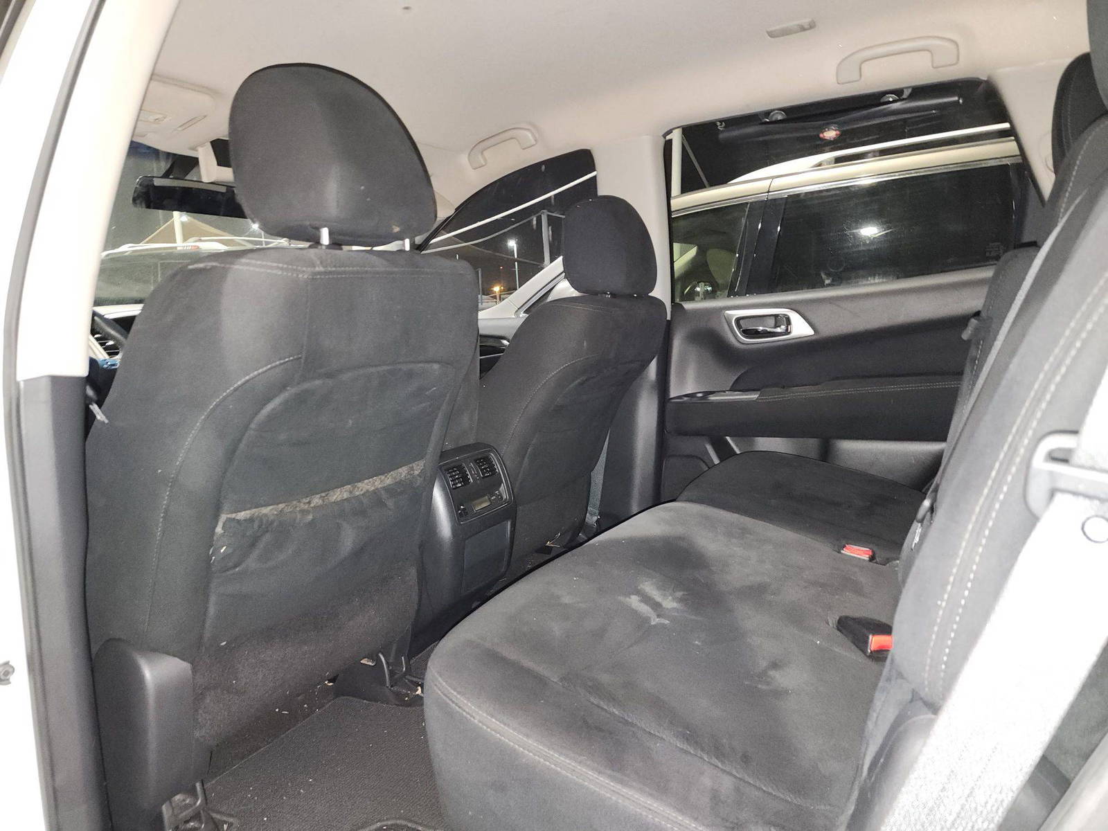 2013 NISSAN PATHFINDER — 198983 Miles — Lot 39638664 — Souq - Marhaba Auctions Used Cars - Image 6