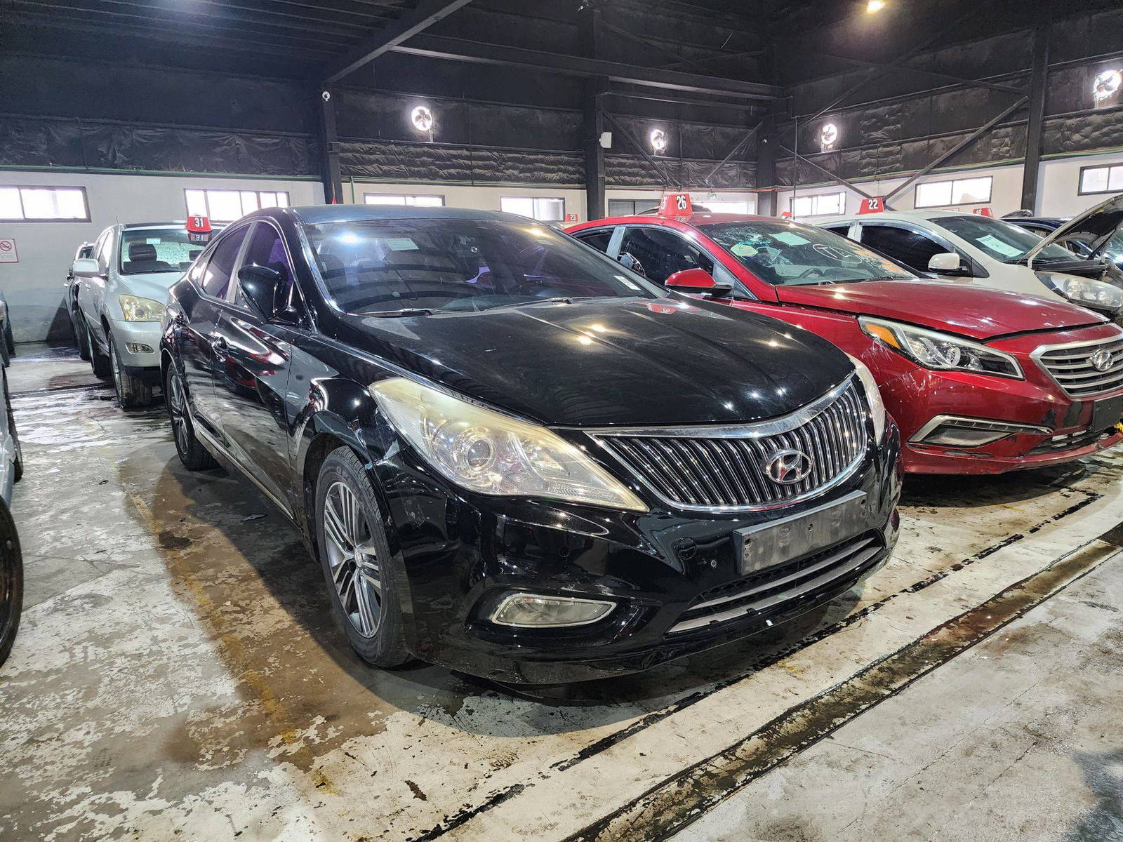 2014 HYUNDAI GRANDEUR — 285763 KM — Lot 370856 — Main - Marhaba Auctions Used Cars - Image 4