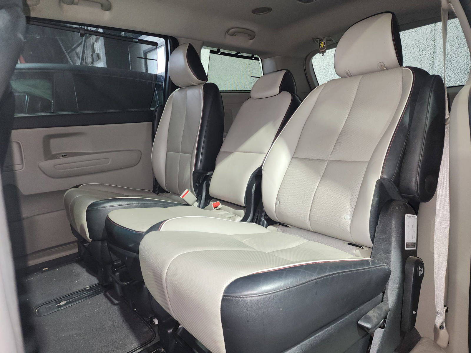 2019 KIA SEDONA — 90240 Miles — Lot 43003836 — Main - Marhaba Auctions Used Cars - Image 7