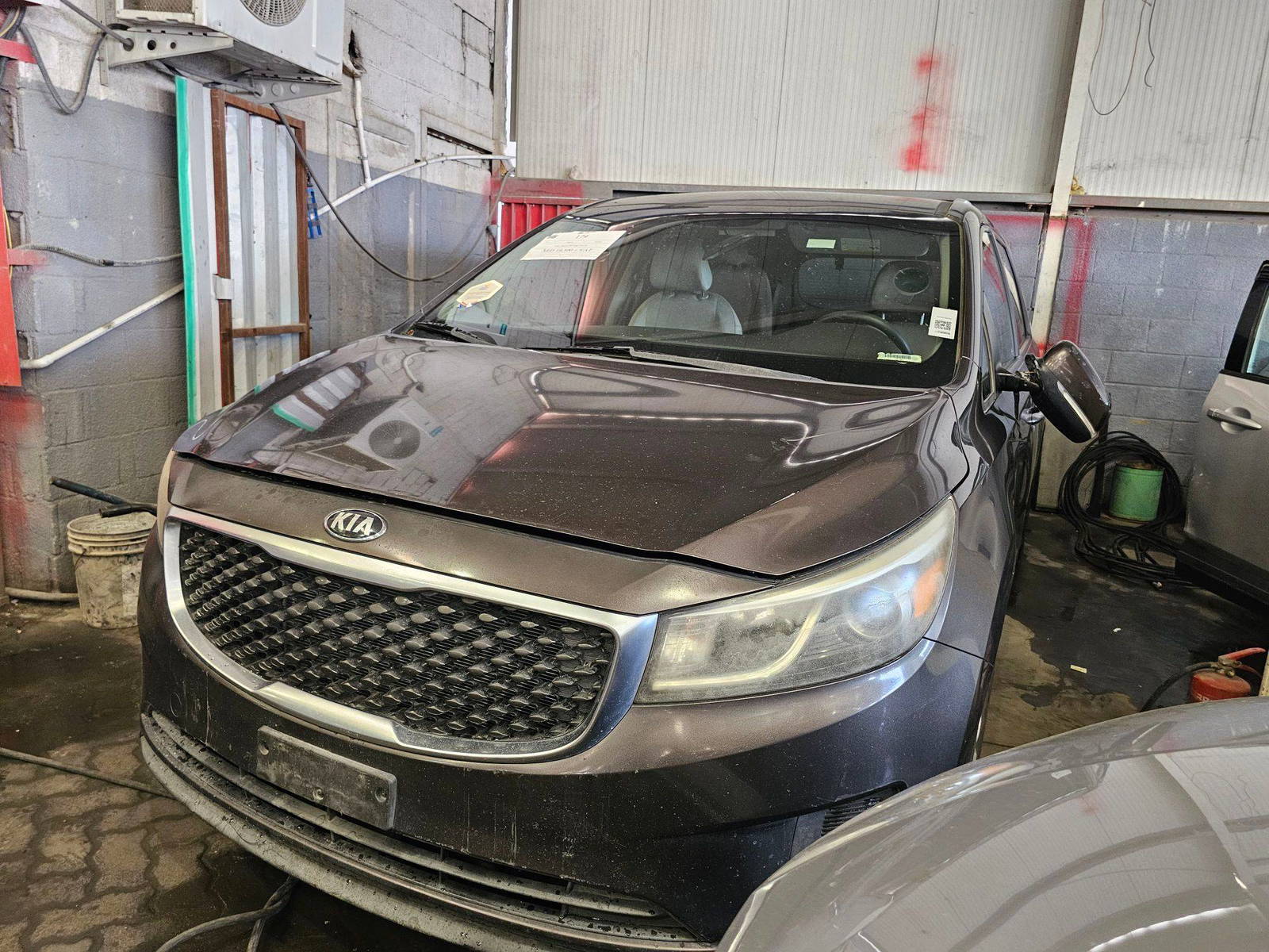 KIA SEDONA 2015 - Marhaba Auction Used Cars - Image 4