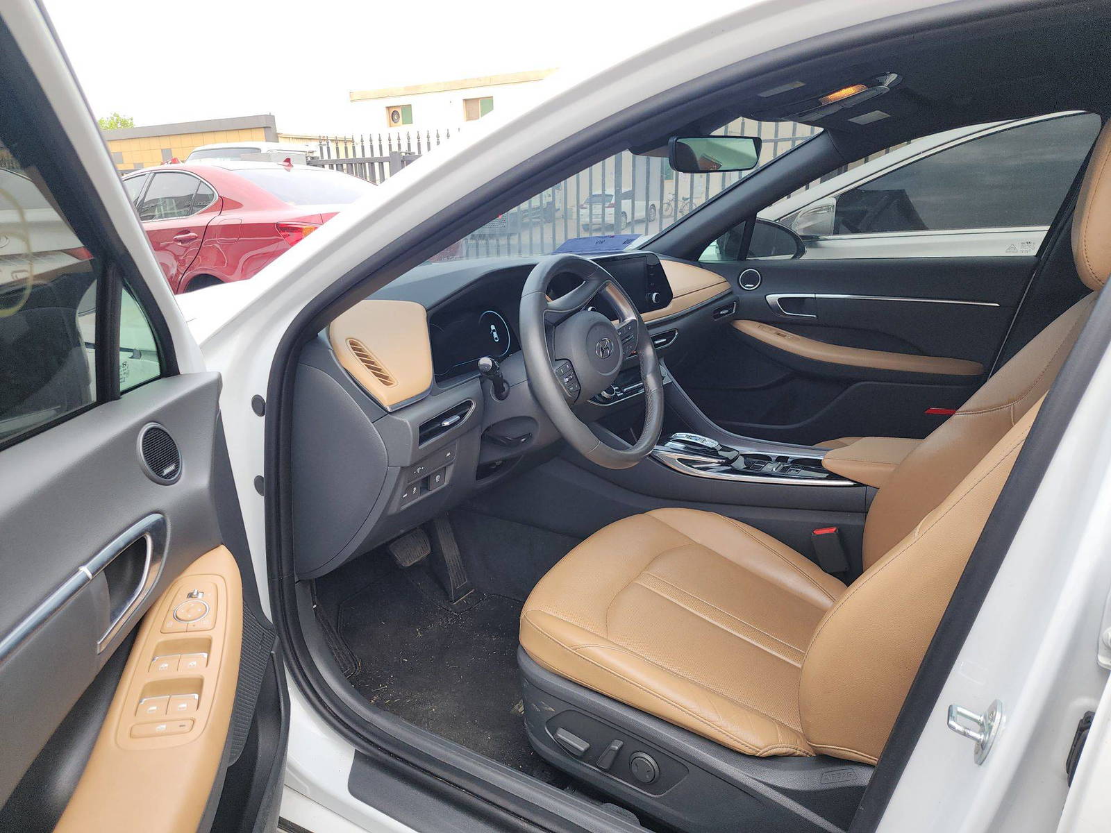 2020 HYUNDAI SONATA — 49742 Miles — Lot 012700 — Al Quoz - Marhaba Auctions Used Cars - Image 8
