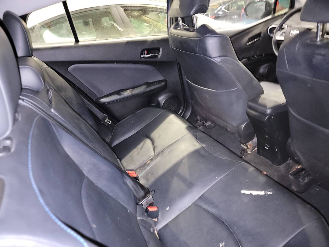 2017 TOYOTA PRIUS — 170201 Miles — Lot 70063983 - Marhaba Auctions Used Cars - Image 5