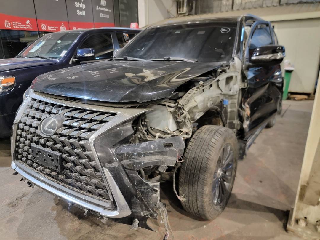 2020 LEXUS GX 460 — 41999 KM — Lot L5259281 — Main - Marhaba Auctions Used Cars - Image 4