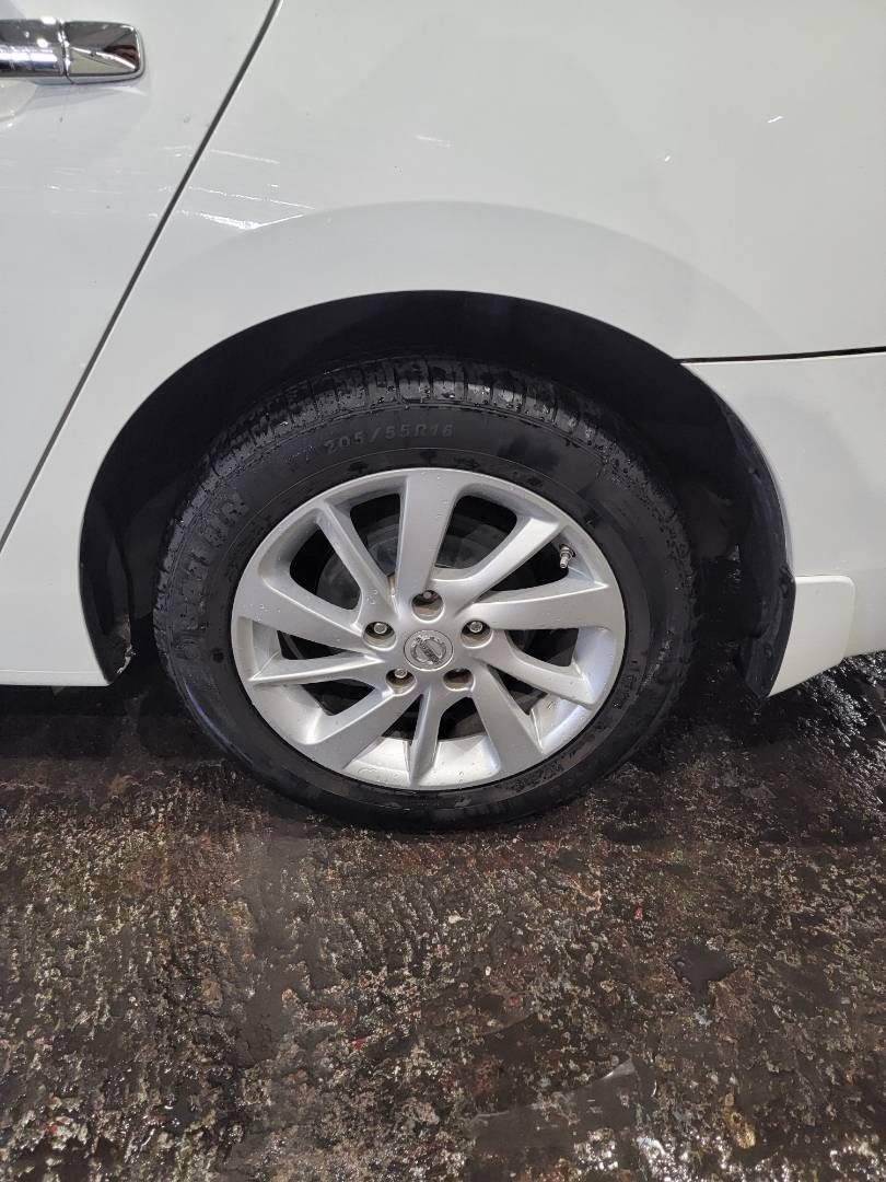 2015 NISSAN SENTRA — 162030 Miles — Lot FY308776 — Main - Marhaba Auctions Used Cars - Image 9