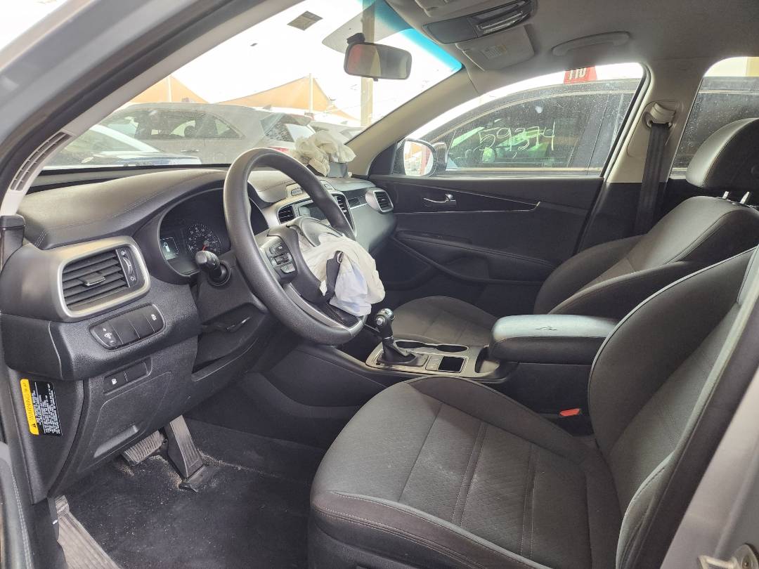 2017 KIA SORENTO — 126257 Miles — Lot 75552 — Souq - Marhaba Auctions Used Cars - Image 6