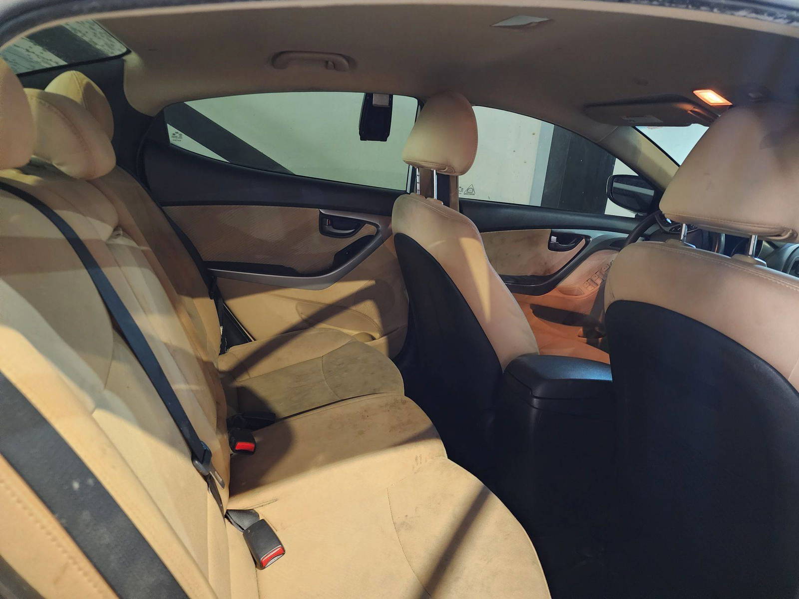 2013 HYUNDAI ELANTRA — 186821 Miles — Lot 79194584 — Al Quoz - Marhaba Auctions Used Cars - Image 7