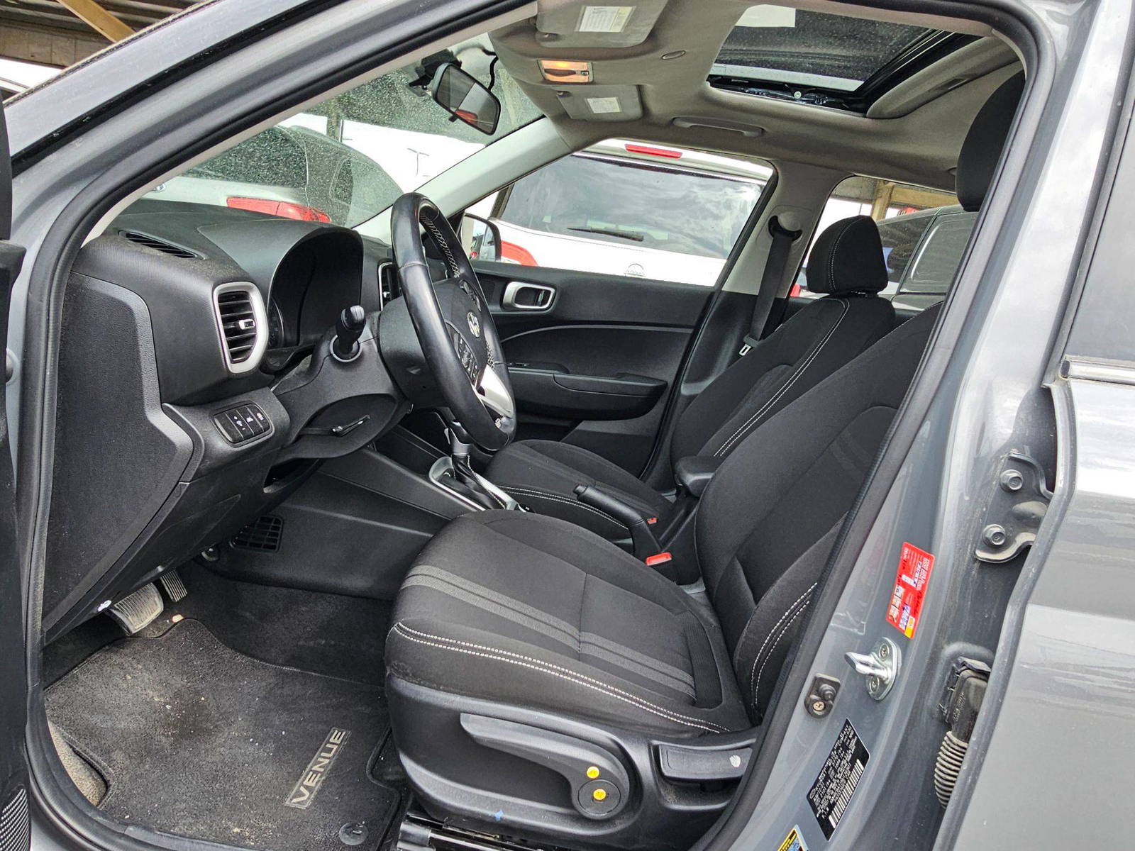 HYUNDAI VENUE SEL 2022 - Marhaba Auction Used Cars - Image 9