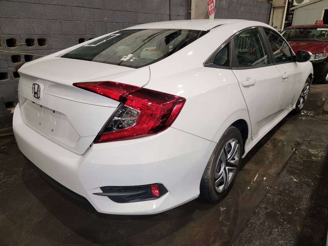 2017 HONDA CIVIC — 75751 Miles — Lot HE055549 - Marhaba Auctions Used Cars - Image 3