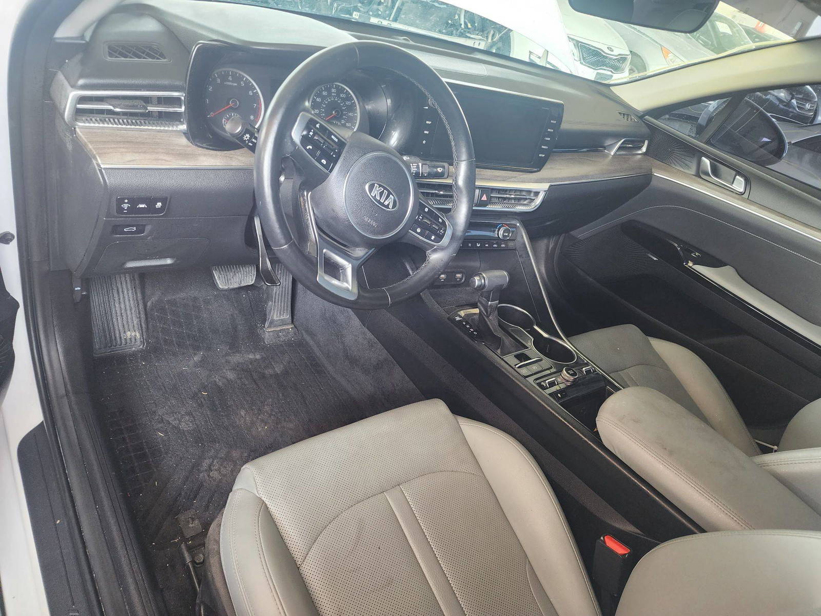 2021 KIA K5 — 31215 Miles — Lot 62896623 - Marhaba Auctions Used Cars - Image 4