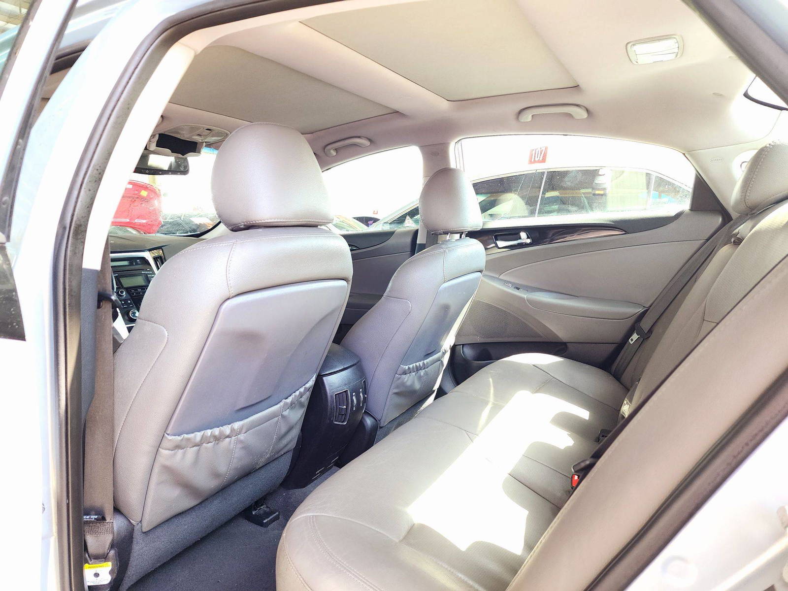 2012 HYUNDAI SONATA — 196272 Miles — Lot 40927407 — Souq - Marhaba Auctions Used Cars - Image 6