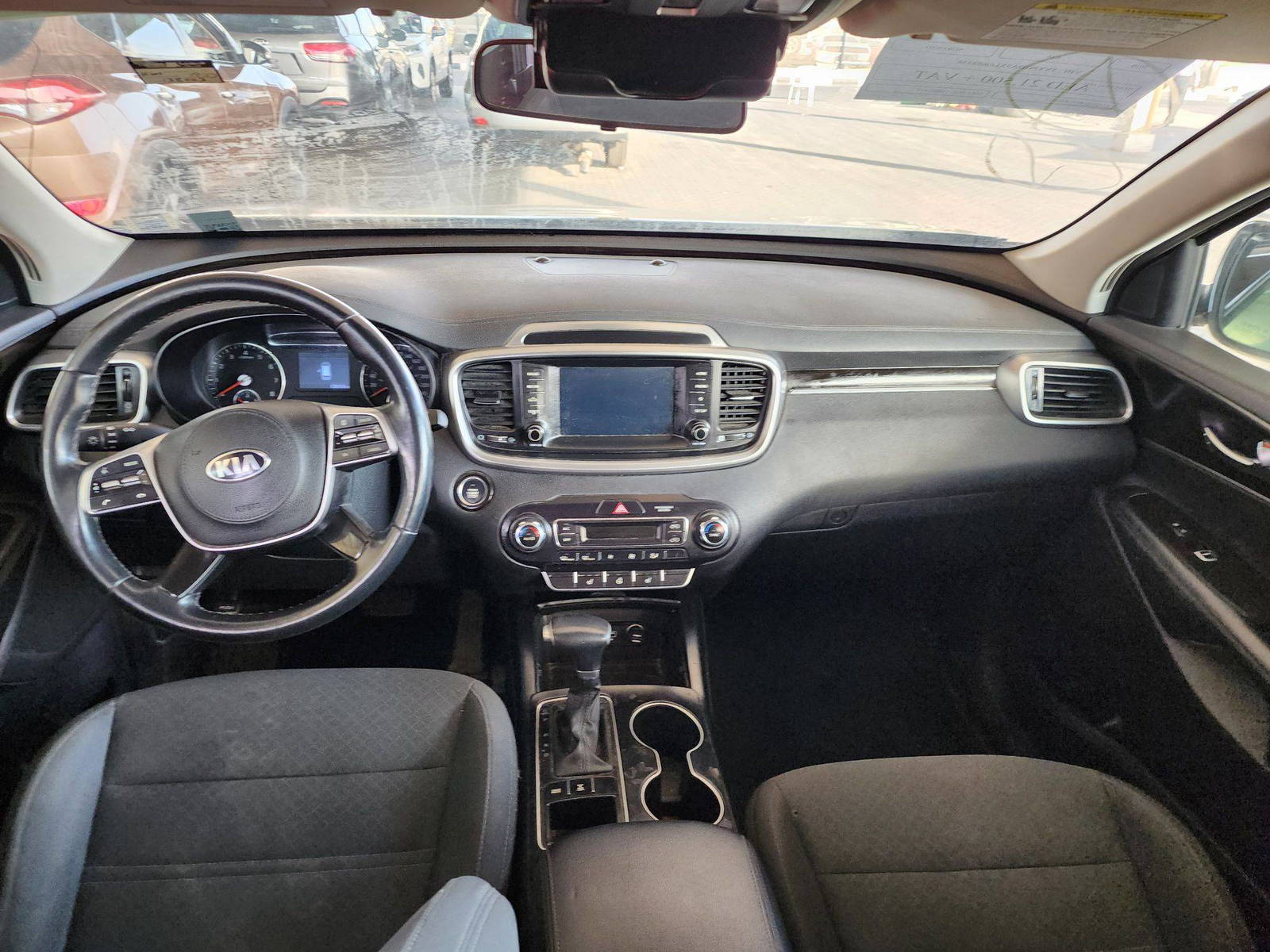 2020 KIA SORENTO — 138002 KM — Lot 49783564 — Souq - Marhaba Auctions Used Cars - Image 7