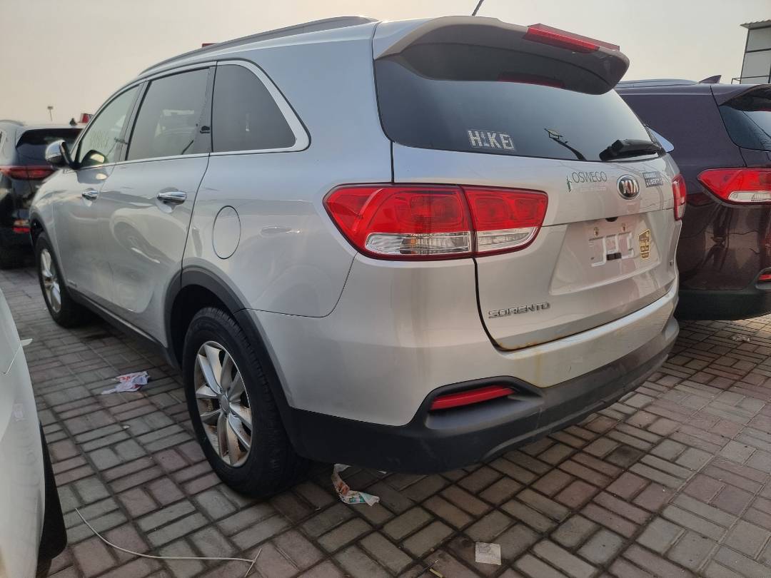 2017 KIA SORENTO — 148758 Miles — Lot 314976 — Ind. 12 - Marhaba Auctions Used Cars - Image 3
