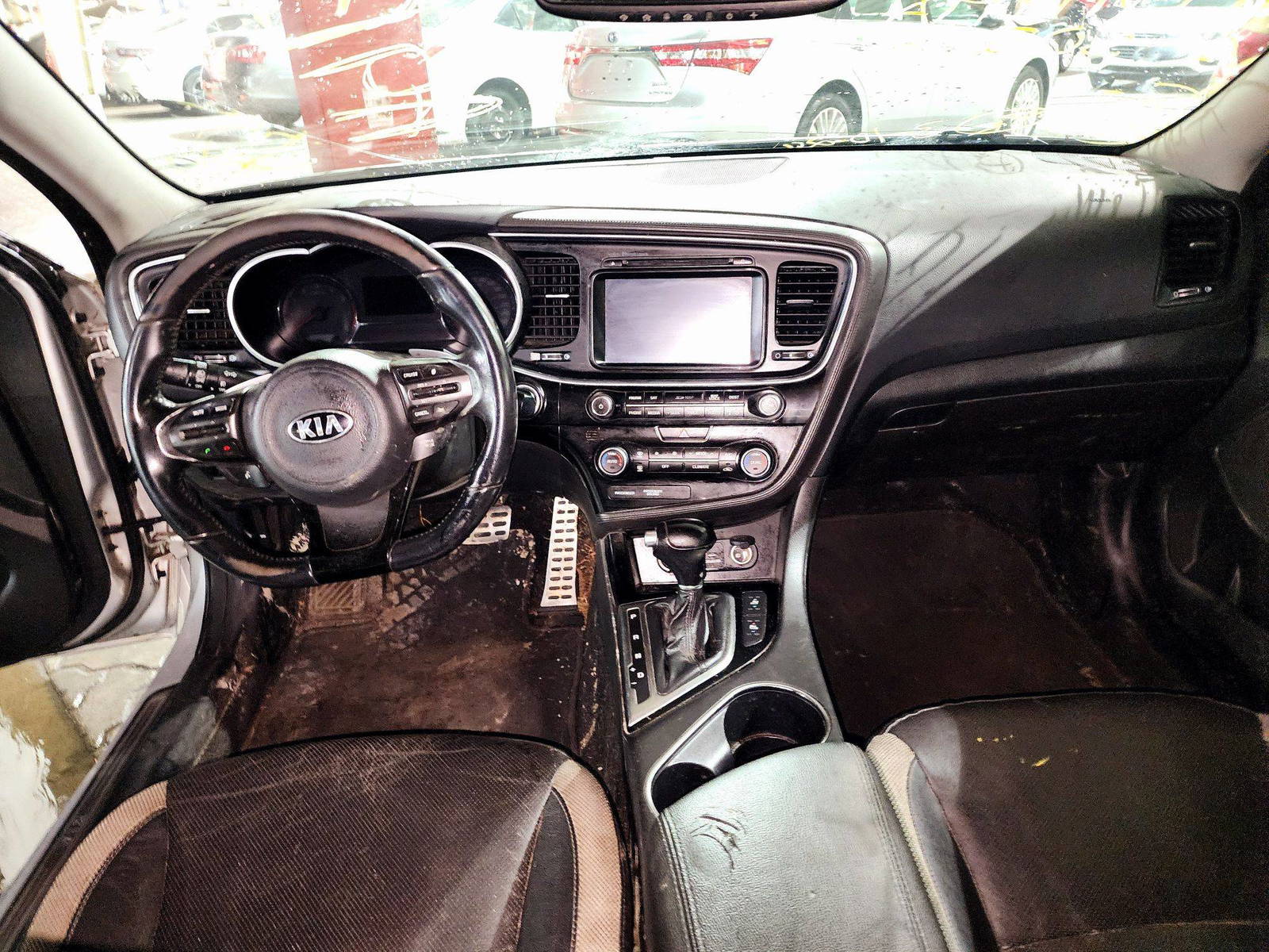 2014 KIA OPTIMA — 174341 KM — Lot 5E5505246 — Souq - Marhaba Auctions Used Cars - Image 7