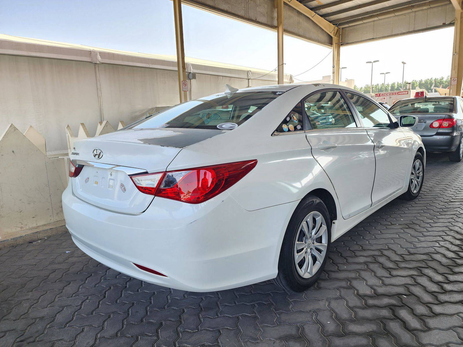 2011 HYUNDAI SONATA — 181658 Miles — Lot 215487 — Souq - Marhaba Auctions Used Cars - Image 3