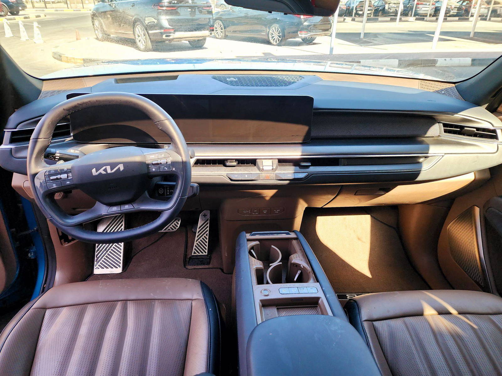 2024 KIA EV9 GT LINE — 8294 Miles — Lot 55R6022569 — Souq - Marhaba Auctions Used Cars - Image 8