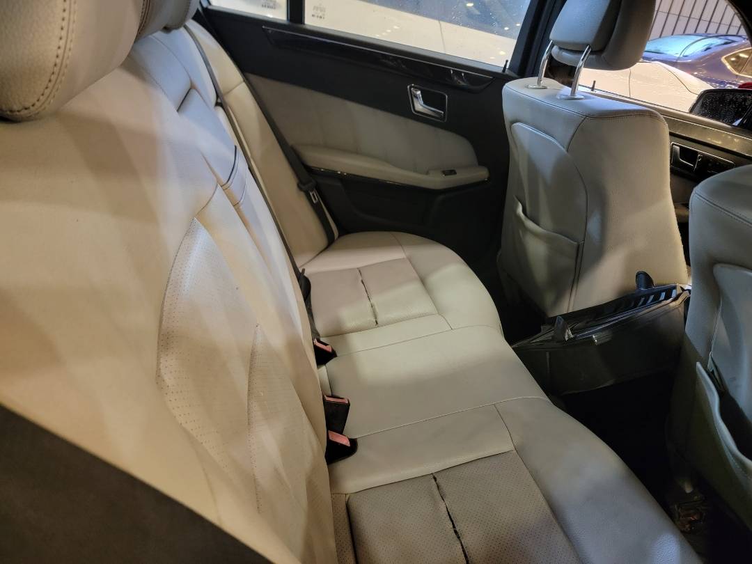 2011 MERCEDES BENZ E 350 — 350117 Miles — Lot BA411898 - Marhaba Auctions Used Cars - Image 10