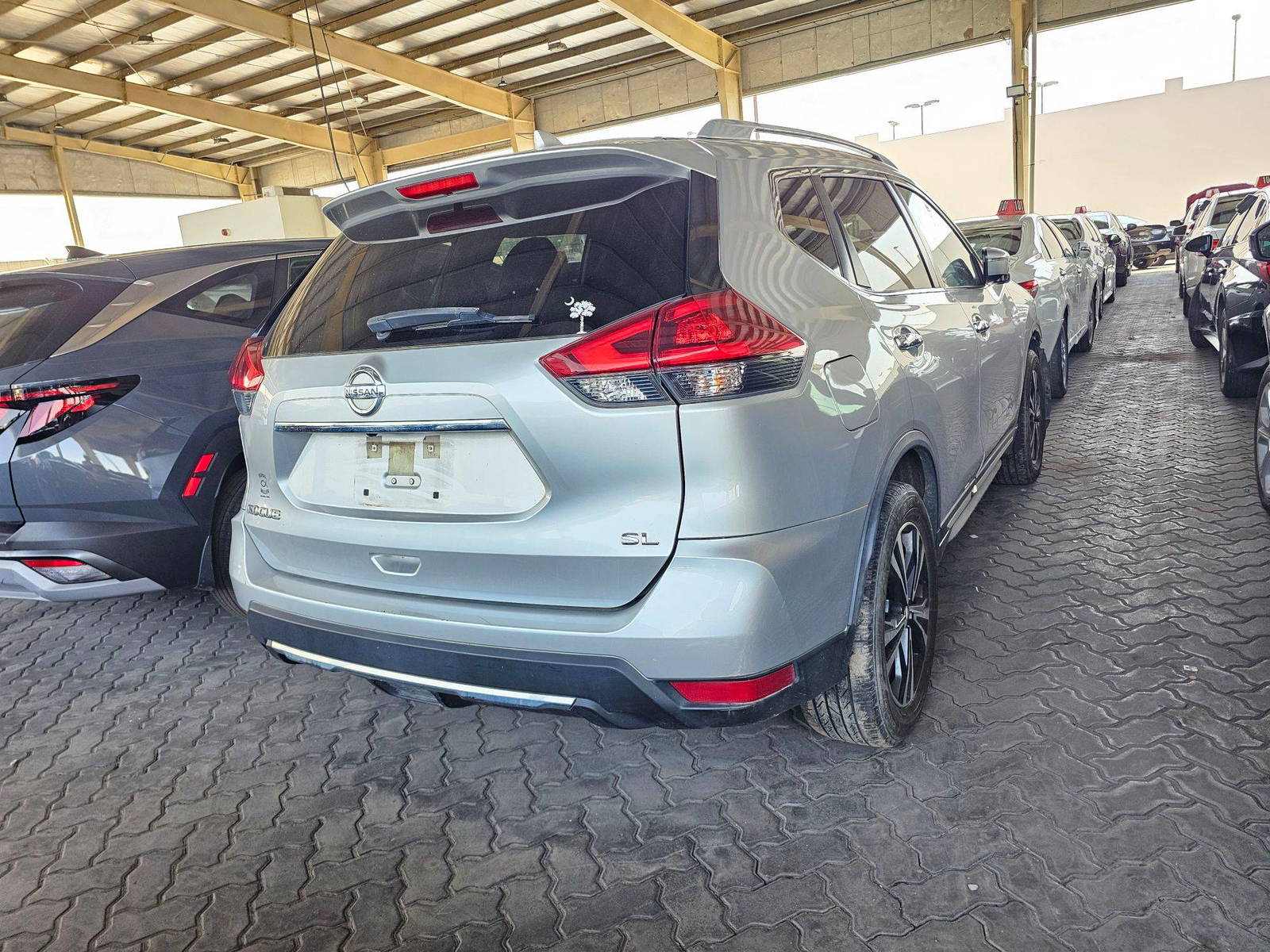 NISSAN ROGUE 2018 - Marhaba Auction Used Cars - Image 3