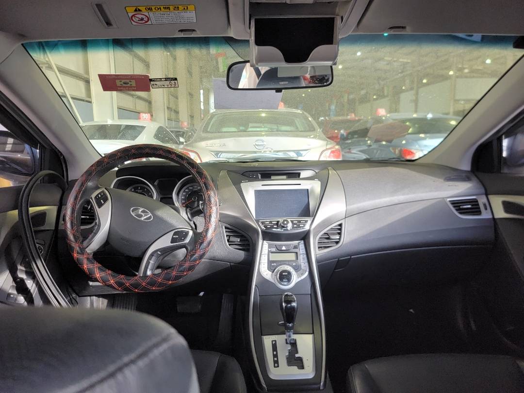 2011 HYUNDAI AVANTE — 109733 KM — Lot 147314 — Main - Marhaba Auctions Used Cars - Image 8