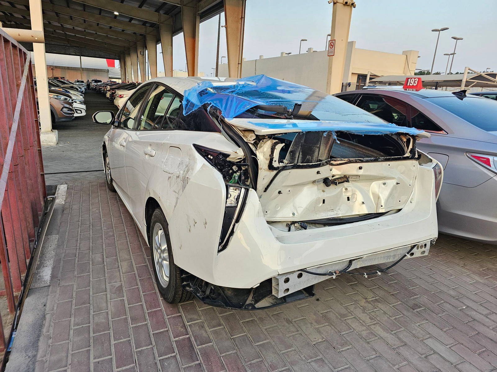 2016 TOYOTA PRIUS — 143335 Miles — Lot 3508677 — Souq - Marhaba Auctions Used Cars - Image 5