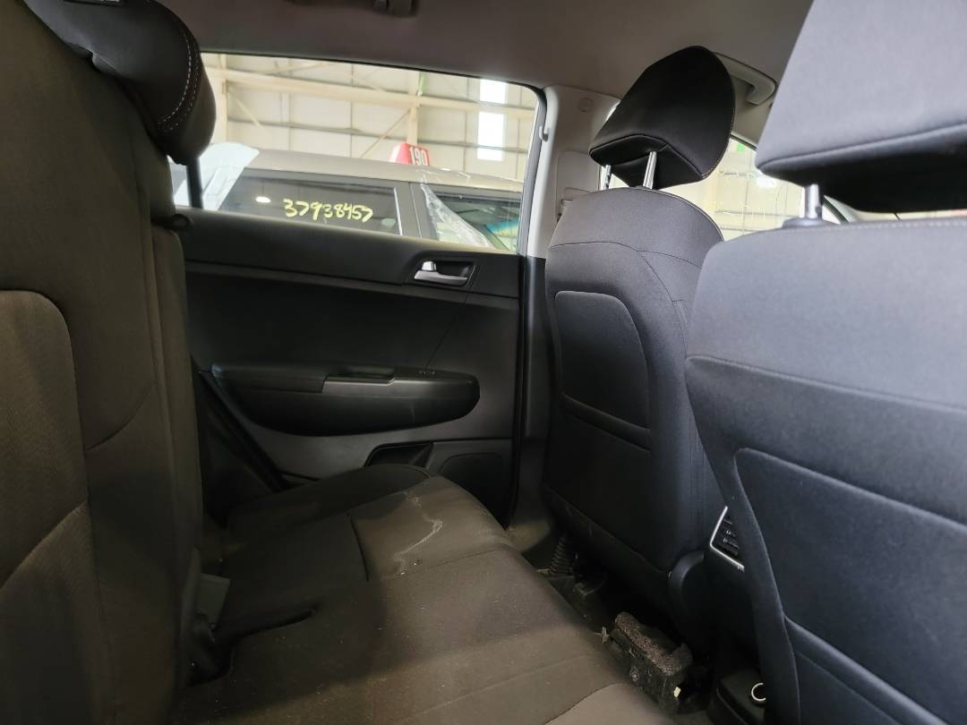 2021 KIA SPORTAGE — 44543 Miles — Lot 63354803 - Marhaba Auctions Used Cars - Image 5