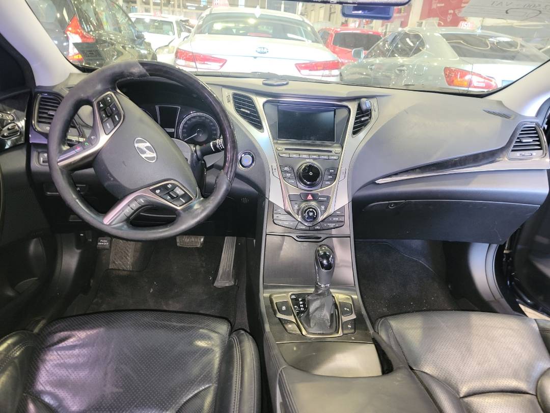 2013 HYUNDAI GRANDEUR — 62560 KM — Lot 269583 — Main - Marhaba Auctions Used Cars - Image 7