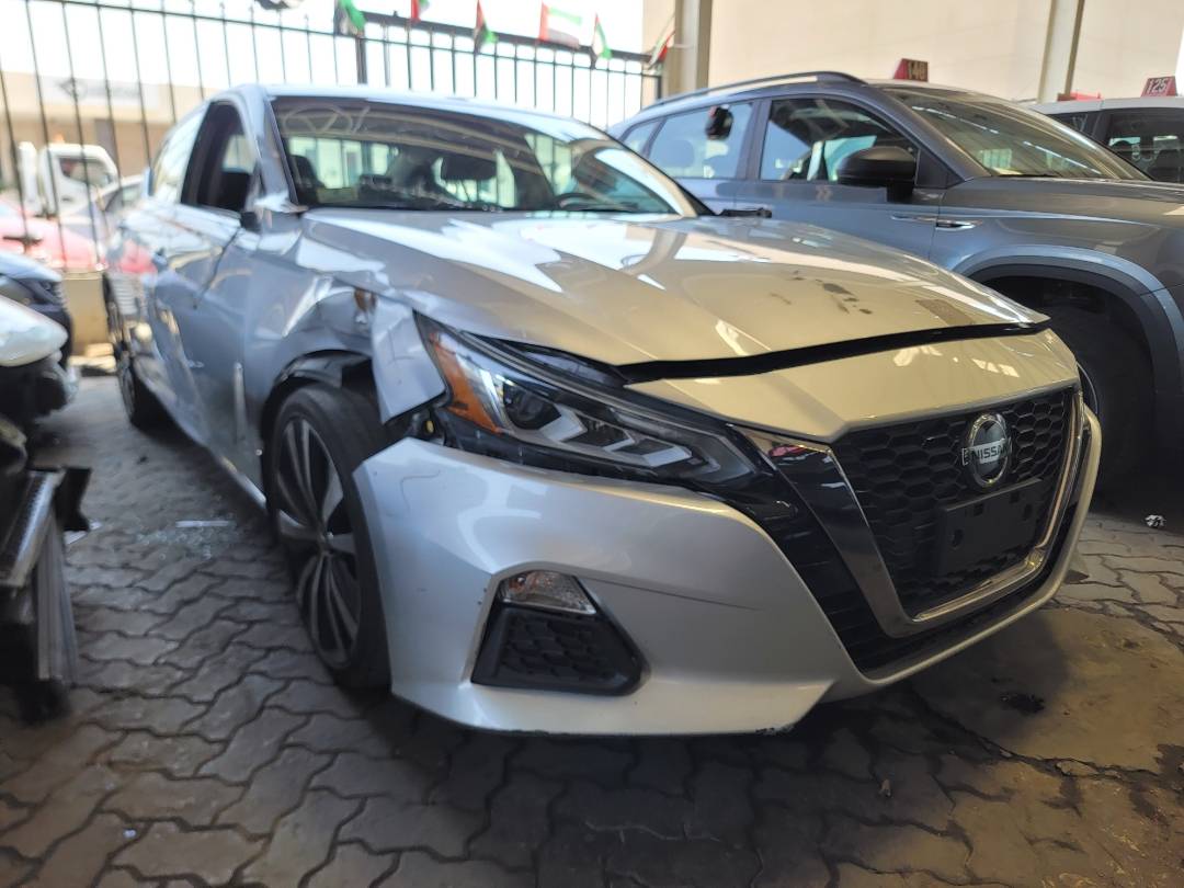 2019 NISSAN ALTIMA — 115722 Miles — Lot KC188921 — Main - Marhaba Auctions Used Cars - Image 4