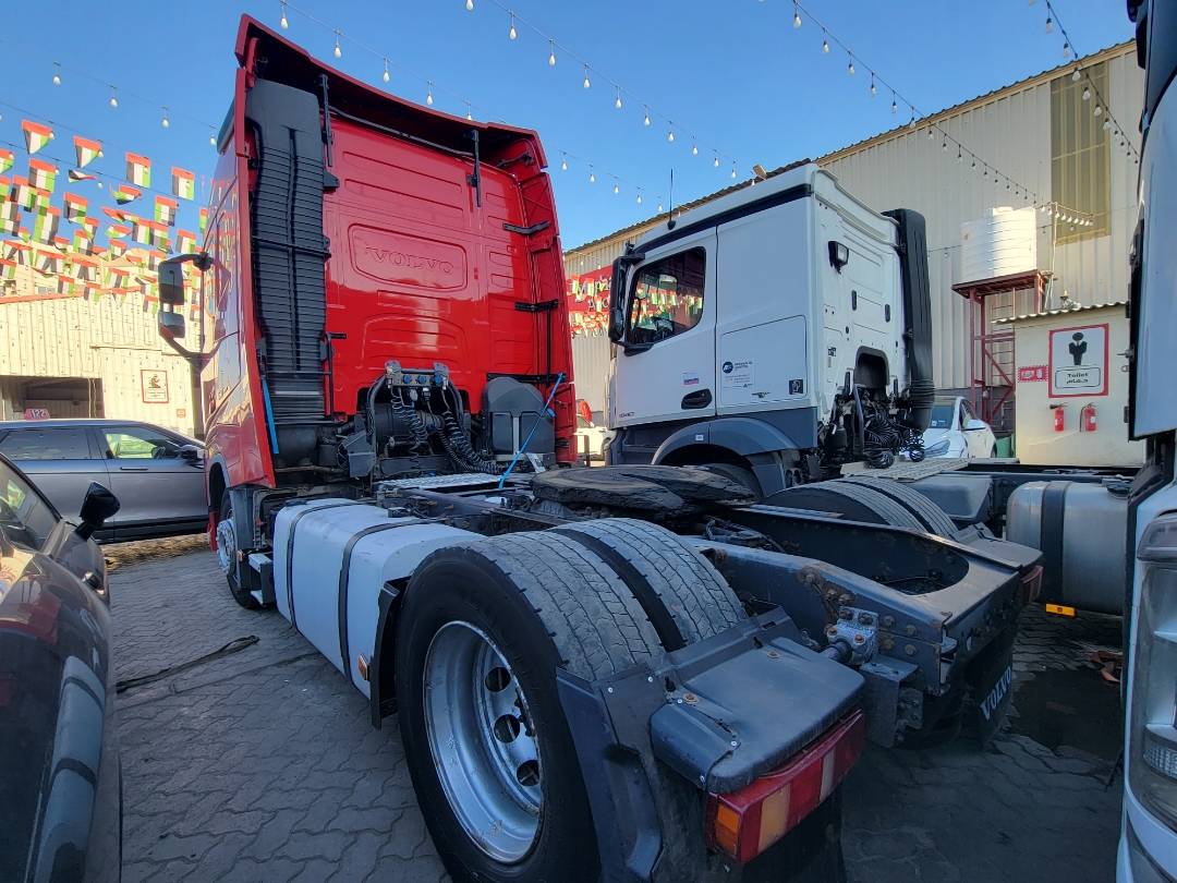 2015 VOLVO FH-Series — 924665 KM — Lot 719034 — Main - Marhaba Auctions Used Cars - Image 3