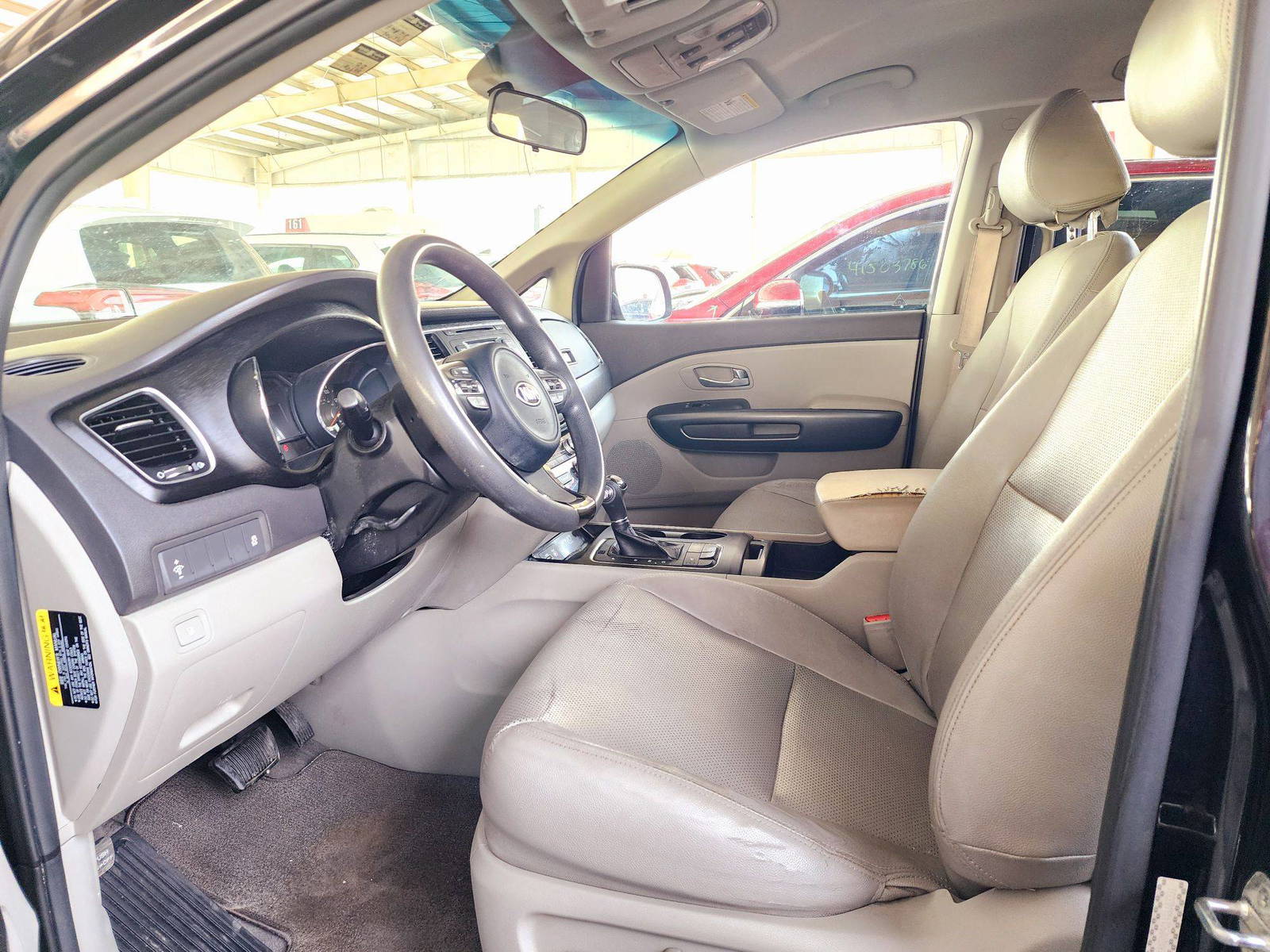 2016 KIA SEDONA — 190699 Miles — Lot G6103331 — Souq - Marhaba Auctions Used Cars - Image 8