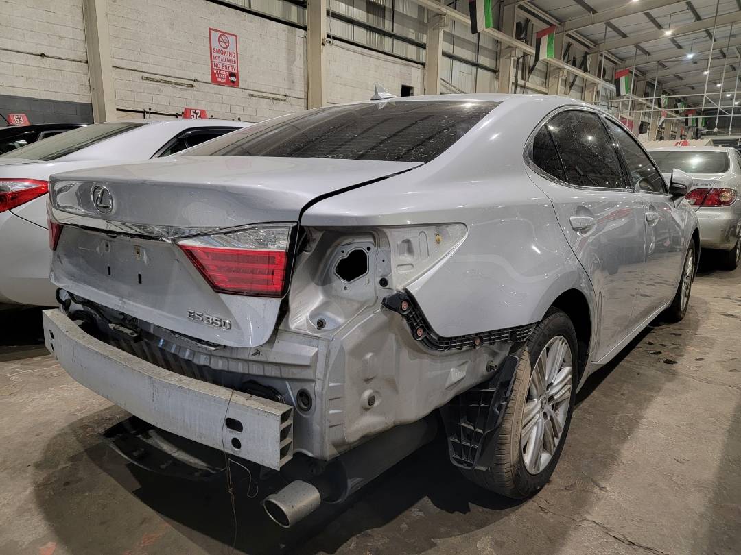 2014 LEXUS ES 350 — 184683 Miles — Lot 2114901 — Main - Marhaba Auctions Used Cars - Image 4