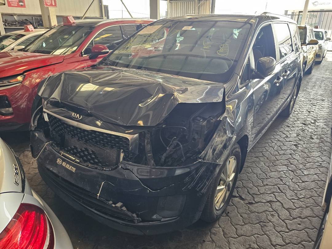 2016 KIA SEDONA — 140058 KM — Lot 12341132 — Main - Marhaba Auctions Used Cars - Image 4