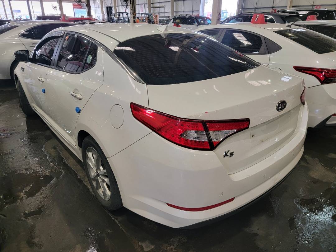 2012 KIA K5 — 240618 KM — Lot 202718 — Ind. 12 - Marhaba Auctions Used Cars - Image 6