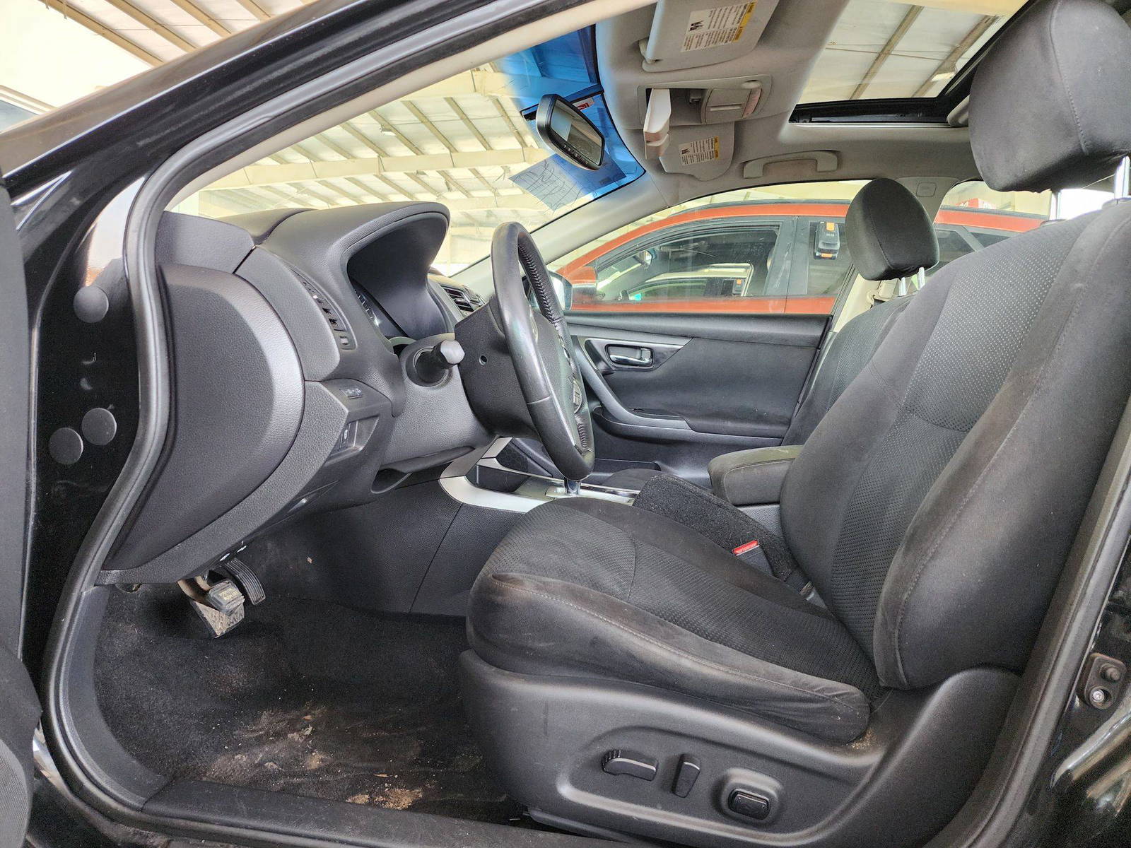 2015 NISSAN ALTIMA — 200858 Miles — Lot 36809593 — Souq - Marhaba Auctions Used Cars - Image 9